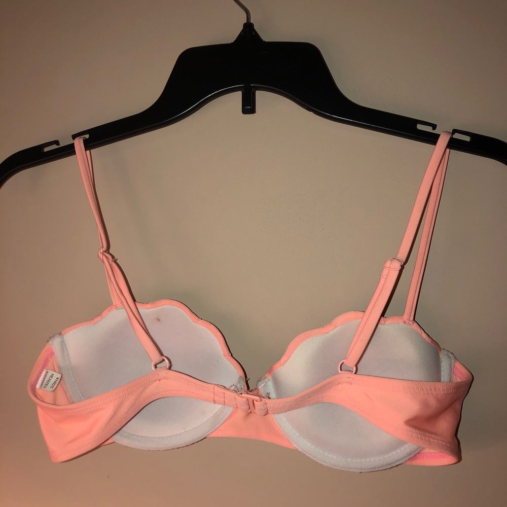 Shell shaped bikini top - Picture 2 of 2